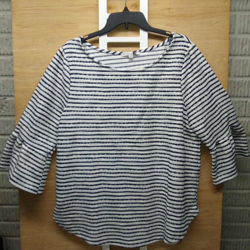 Navy and white stripe 3/4 sleeve blouse, 1x